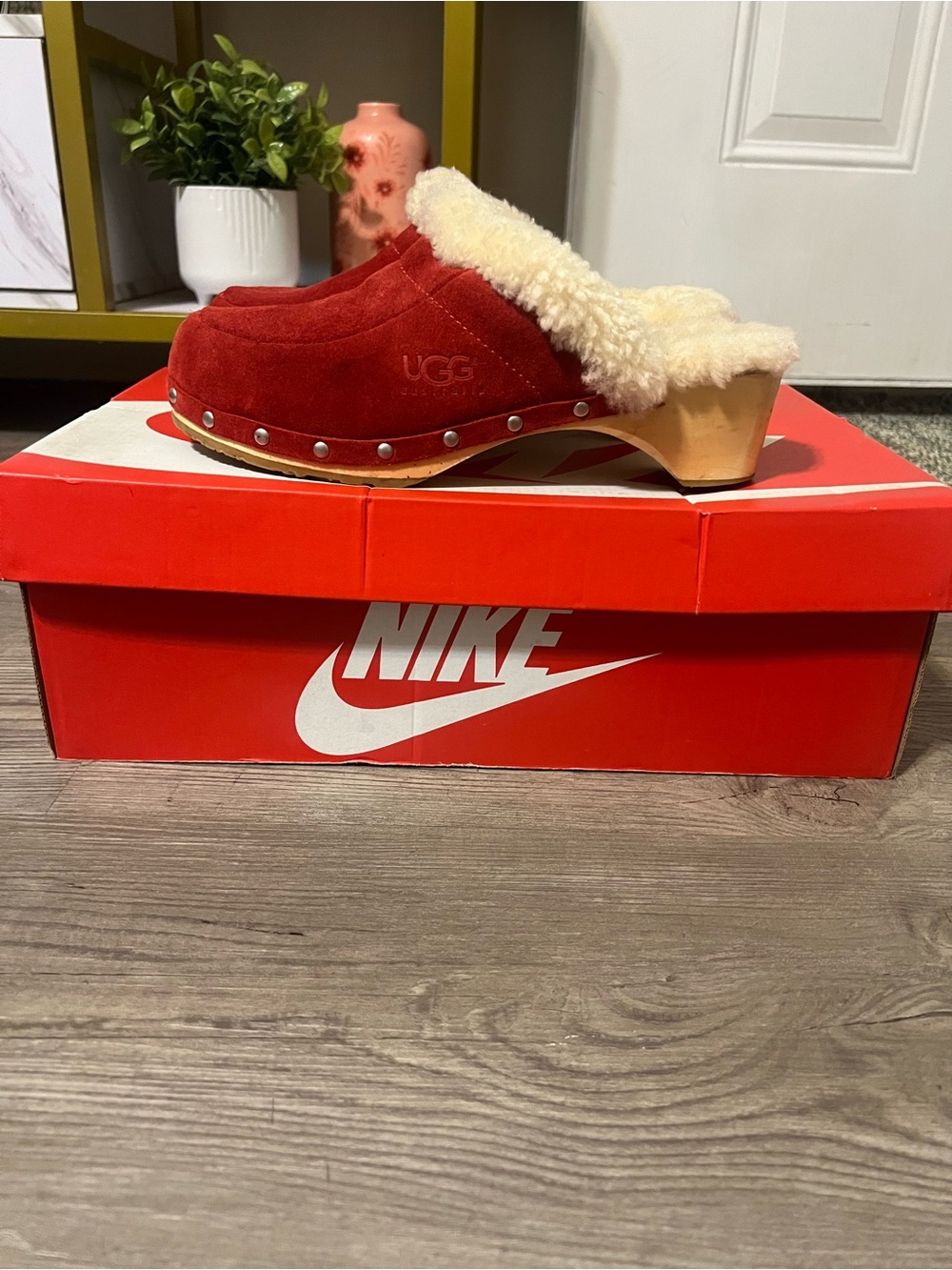 Vintage UGG Kalie Sheepskin Women’s Red Studded Wooden Clogs